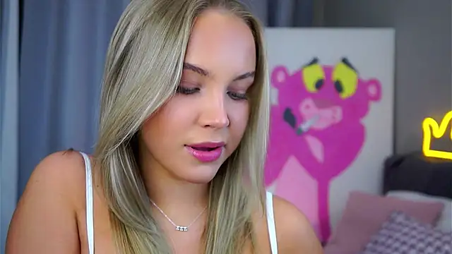 Snapshot of AftonConnett chatting on 11-22-25, 01:04 AftonConnett online show from 11-22-25, 01:04