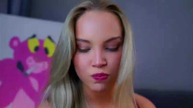 Snapshot of AftonConnett chatting on 11-24-25, 01:05 AftonConnett online show from 11-24-25, 01:05