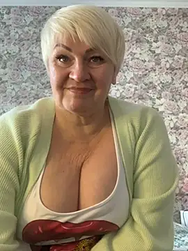 Laura Millf online show from 02-05-25, 09:46