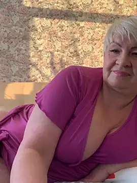 Laura Millf online show from 02-25-25, 02:44