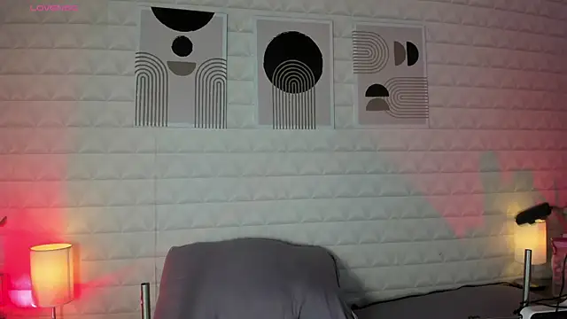 Lizzie-Evans online show from 07-21-26, 12:07