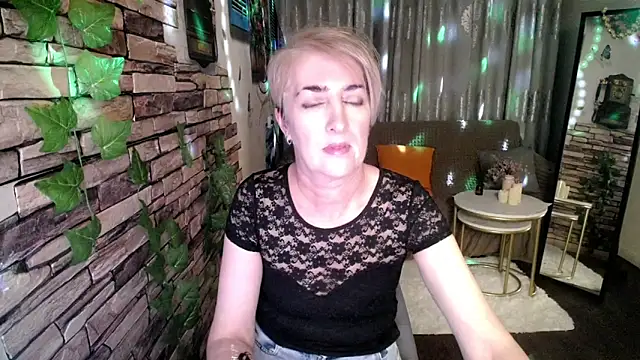 Hot Girl87 online show from 12-08-24, 03:56