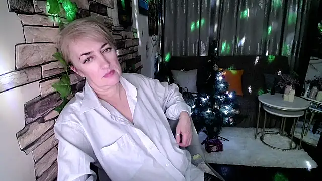 Hot Girl87 online show from 12-15-24, 07:21