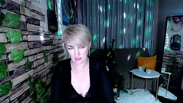 Hot Girl87 online show from 12-29-24, 08:48