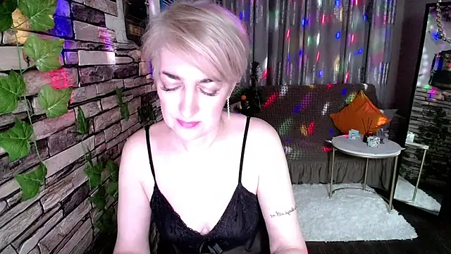 Hot Girl87 online show from 12-30-24, 08:04