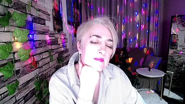 Hot Girl87 online show from 01-03-25, 03:33