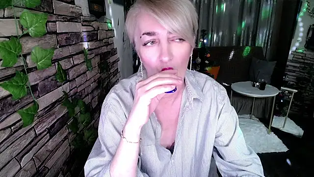 Hot Girl87 online show from 01-05-25, 01:58