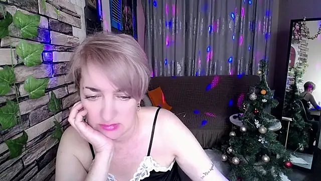 Hot Girl87 online show from 01-10-25, 10:15