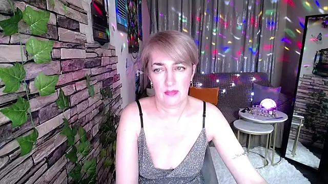 Hot Girl87 online show from 01-22-25, 06:52