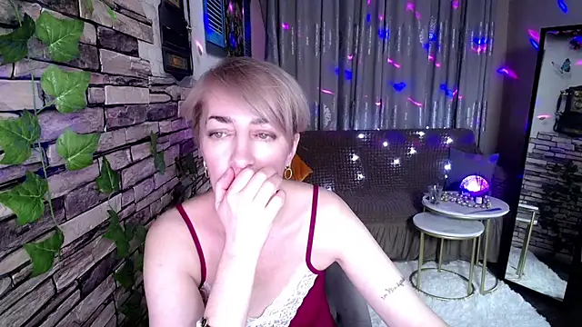 Hot Girl87 online show from 01-22-25, 09:54