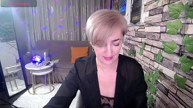 Hot Girl87 online show from 02-05-25, 08:35