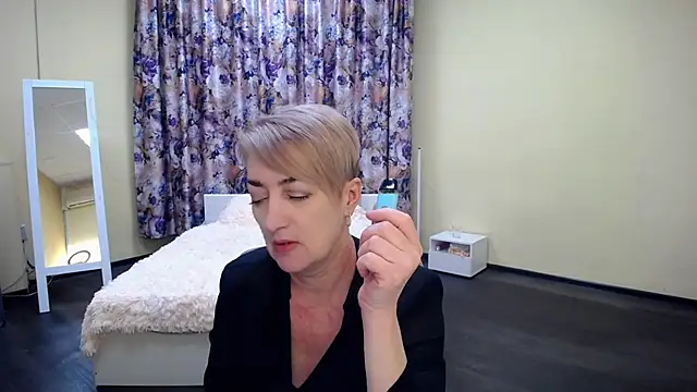 Hot Girl87 online show from 03-10-25, 11:38