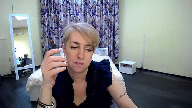 Hot Girl87 online show from 03-13-25, 11:27