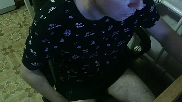 Snapshot of AlDON59 chatting on 02-10-25, 06:56 AlDON59 online show from 02-10-25, 06:56