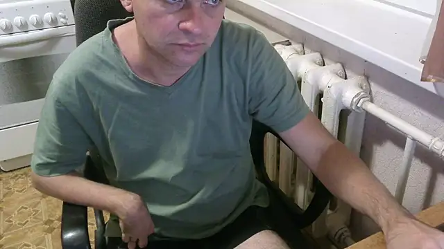 Snapshot of AlDON59 chatting on 09-18-25, 05:59 AlDON59 online show from 09-18-25, 05:59