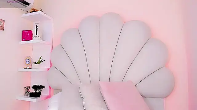 CandyJoselyn online show from 06-08-26, 01:00