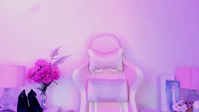 Snapshot of MollyBigBoobs12 chatting on 03-11-25, 08:09 MollyBigBoobs12 online show from 03-11-25, 08:09