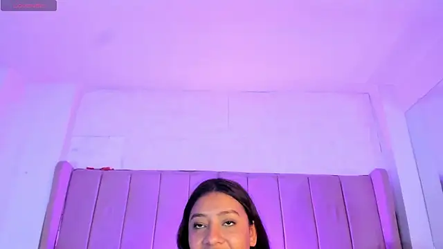 Snapshot of MollyBigBoobs12 chatting on 03-19-25, 02:05 MollyBigBoobs12 online show from 03-19-25, 02:05