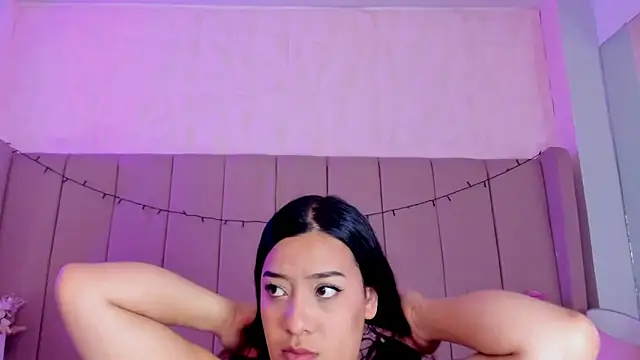 Snapshot of MollyBigBoobs12 chatting on 09-26-25, 08:24 MollyBigBoobs12 online show from 09-26-25, 08:24