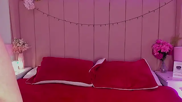 Snapshot of MollyBigBoobs12 chatting on 11-06-25, 08:21 MollyBigBoobs12 online show from 11-06-25, 08:21