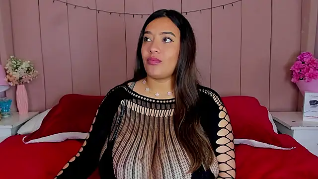 Snapshot of MollyBigBoobs12 chatting on 11-18-25, 08:35 MollyBigBoobs12 online show from 11-18-25, 08:35