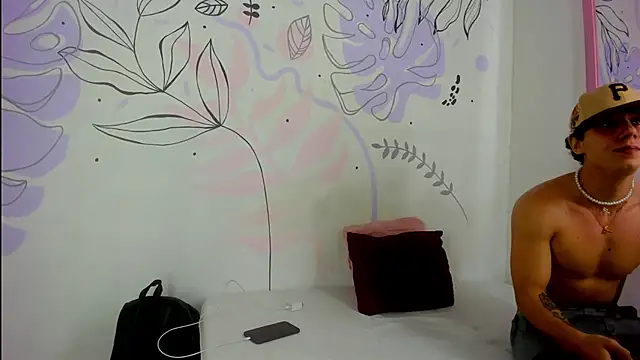 Snapshot of EVAN_XOX chatting on 01-09-25, 09:58 EVAN XOX online show from 01-09-25, 09:58