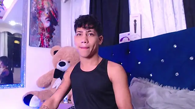 Sexys Boys Hot1 online show from 10-24-25, 01:46