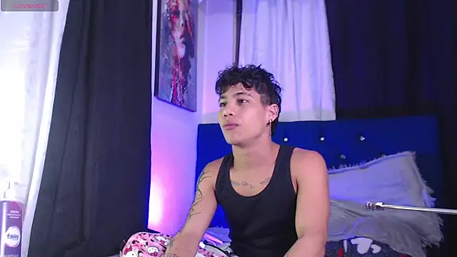 Sexys Boys Hot1 online show from 03-08-26, 01:03