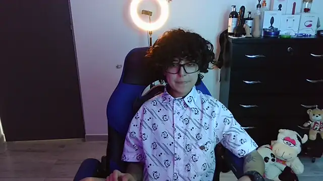 thomascooper7 online show from 10-25-25, 08:14