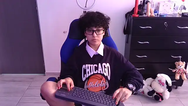 thomascooper7 online show from 03-04-26, 04:24