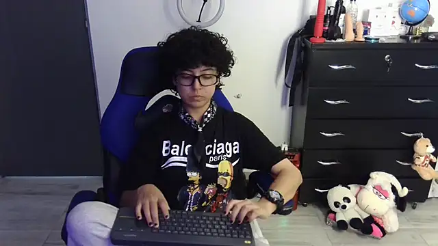 thomascooper7 online show from 04-17-26, 08:34