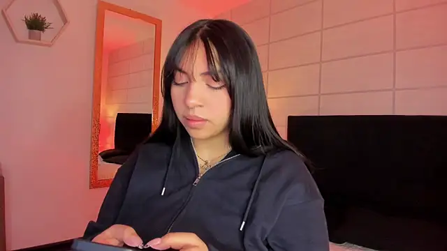 Christine Laam online show from 01-13-26, 11:59