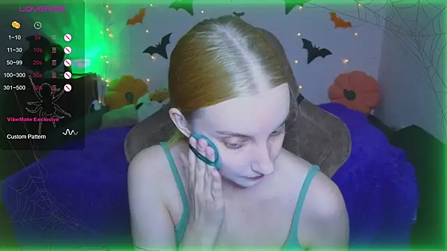 Fluffy muffin  online show from 10-24-25, 03:30