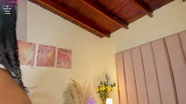 Milan ebony online show from 11-04-25, 12:04