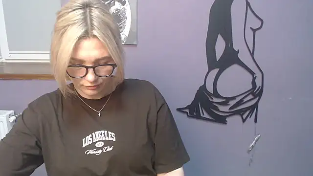 Snapshot of _sexy_lady chatting on 05-21-26, 12:45 sexy lady online show from 05-21-26, 12:45