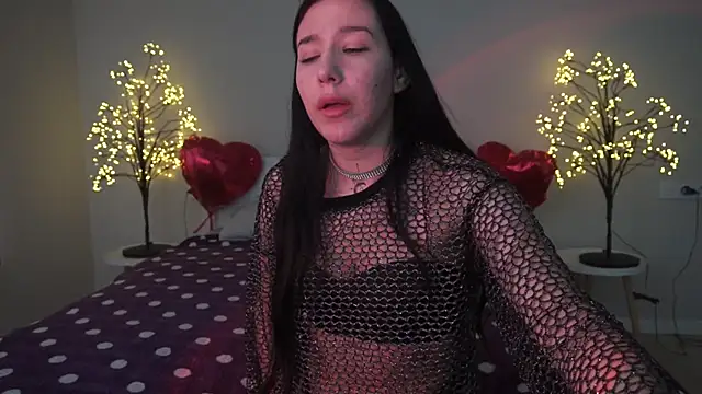 NikkiGoldSide online show from 03-12-25, 02:01