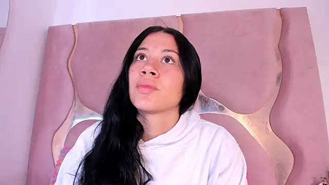 Snapshot of Sofia-candyht chatting on 06-10-26, 08:41 Sofia-candyht online show from 06-10-26, 08:41