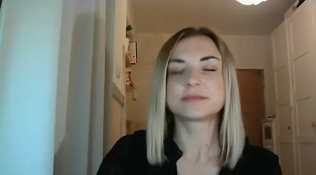 Snapshot of ashley_xlove chatting on 01-06-25, 06:10 ashley xlove online show from 01-06-25, 06:10