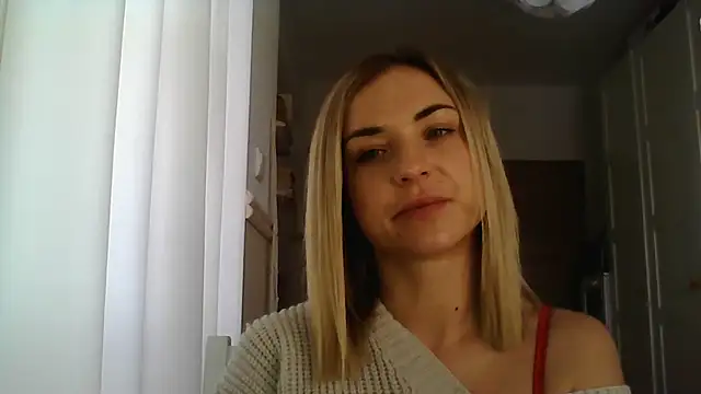 Snapshot of ashley_xlove chatting on 01-14-25, 10:48 ashley xlove online show from 01-14-25, 10:48