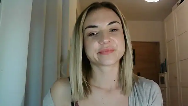 Snapshot of ashley_xlove chatting on 01-27-25, 05:48 ashley xlove online show from 01-27-25, 05:48