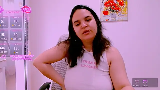 Snapshot of Ella-Diamond chatting on 03-30-26, 06:25 Ella-Diamond online show from 03-30-26, 06:25