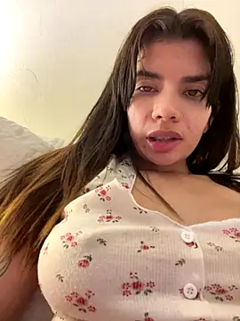 Snapshot of adop_me__ chatting on 11-16-25, 02:39 adop me online show from 11-16-25, 02:39