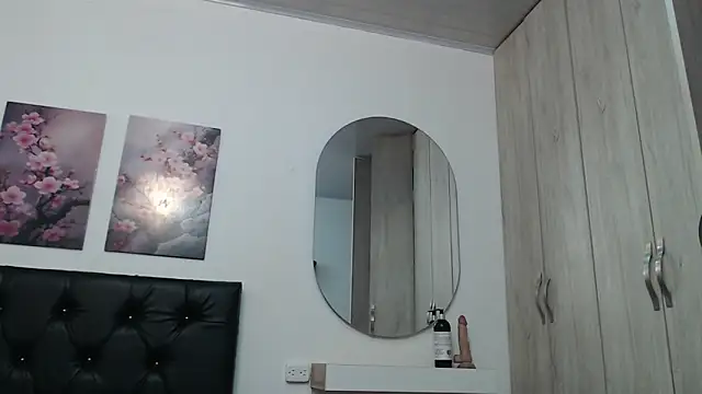 lily f00x online show from 04-28-26, 12:43