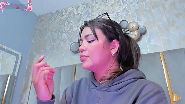 KimDevinne online show from 03-08-26, 02:59