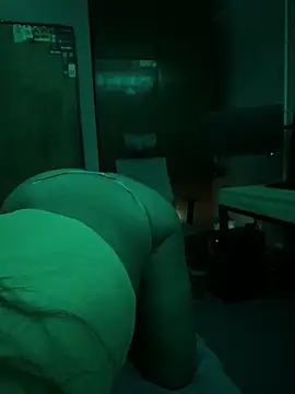 Snapshot of mismmia chatting on 12-18-25, 05:13 mismmia online show from 12-18-25, 05:13