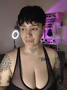 Snapshot of KatInk chatting on 07-23-26, 12:36 KatInk online show from 07-23-26, 12:36