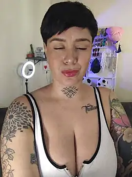 Snapshot of KatInk chatting on 07-24-26, 02:04 KatInk online show from 07-24-26, 02:04
