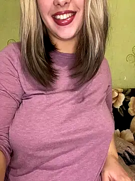 Snapshot of 69Laura696 chatting on 12-04-24, 08:29 69Laura696 online show from 12-04-24, 08:29