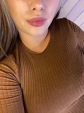 Snapshot of 69Laura696 chatting on 12-09-24, 01:13 69Laura696 online show from 12-09-24, 01:13