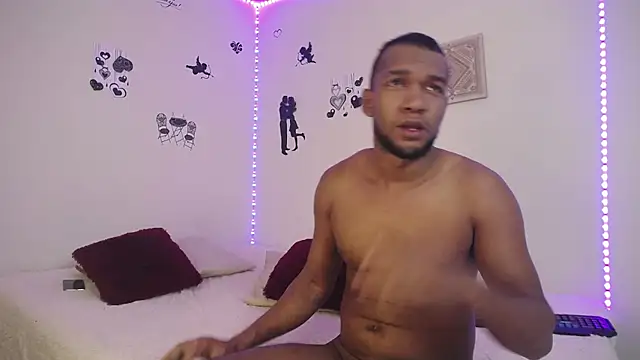 Snapshot of Bigboobs_and_stiven chatting on 01-30-25, 08:11 Bigboobs and stiven online show from 01-30-25, 08:11